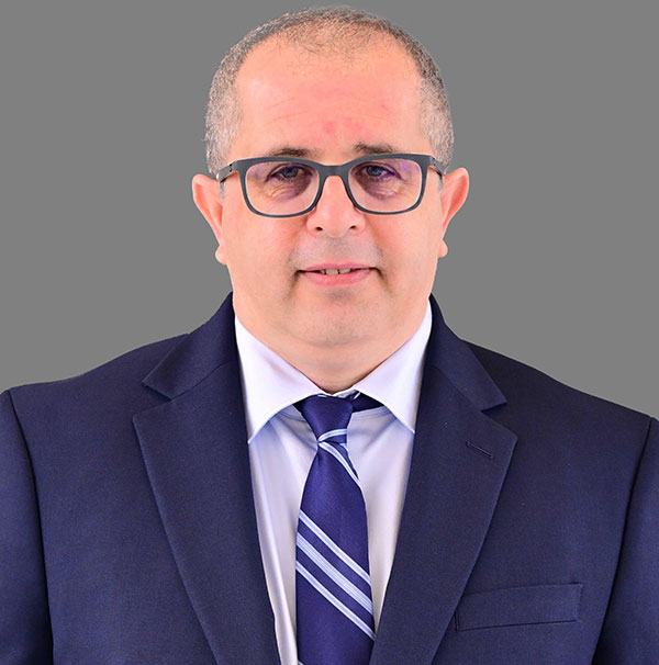 صورة الدكتور فارس المومني